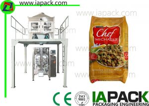 Aŭtomata Vertikala Pako-Maŝino 500g Pet Food Packing Machine ĝis 90 pakoj por min